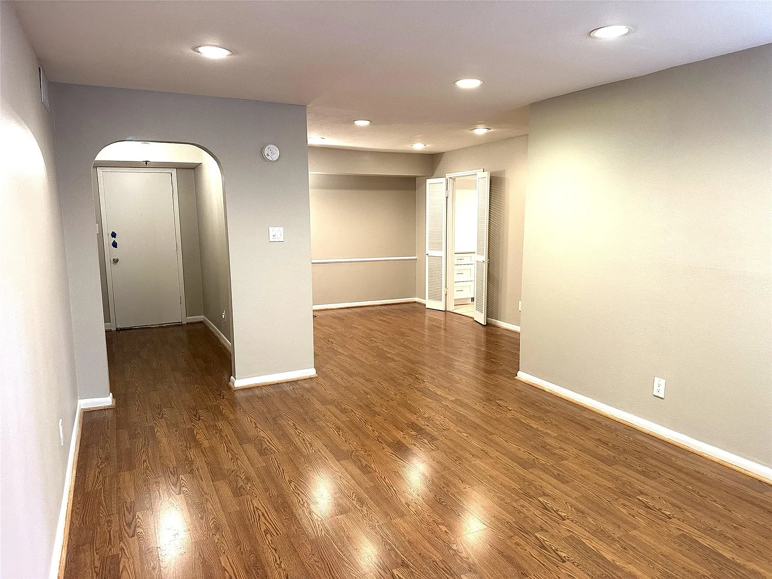 2 bed, 2.0 bath, 1134 sqft, $1,950 — Photo 4