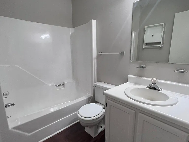 309 Elmhurst Ave — Photo 18