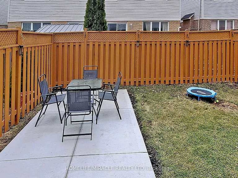 16 Sentimental Way — Photo 29