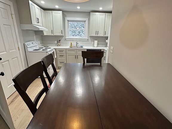 5th image of 89 Middle Winchendon Rd #1