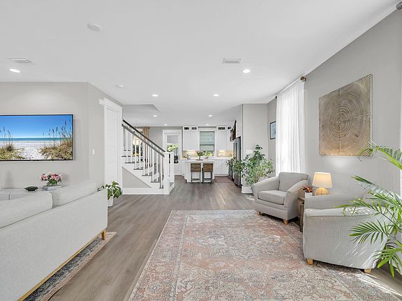 5th image of 258 Rearden Way