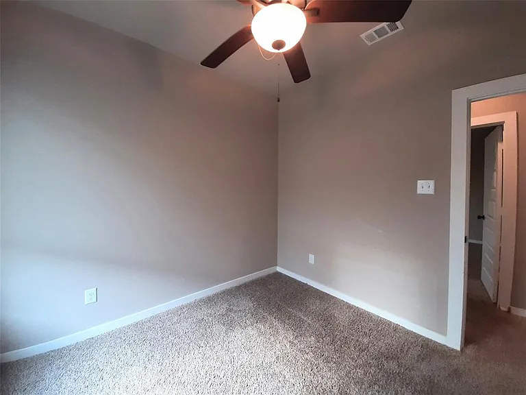 9733 Grosbeak Ln — Photo 14