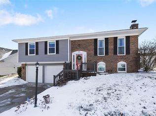 165 Jeanne Dr, Springboro, OH