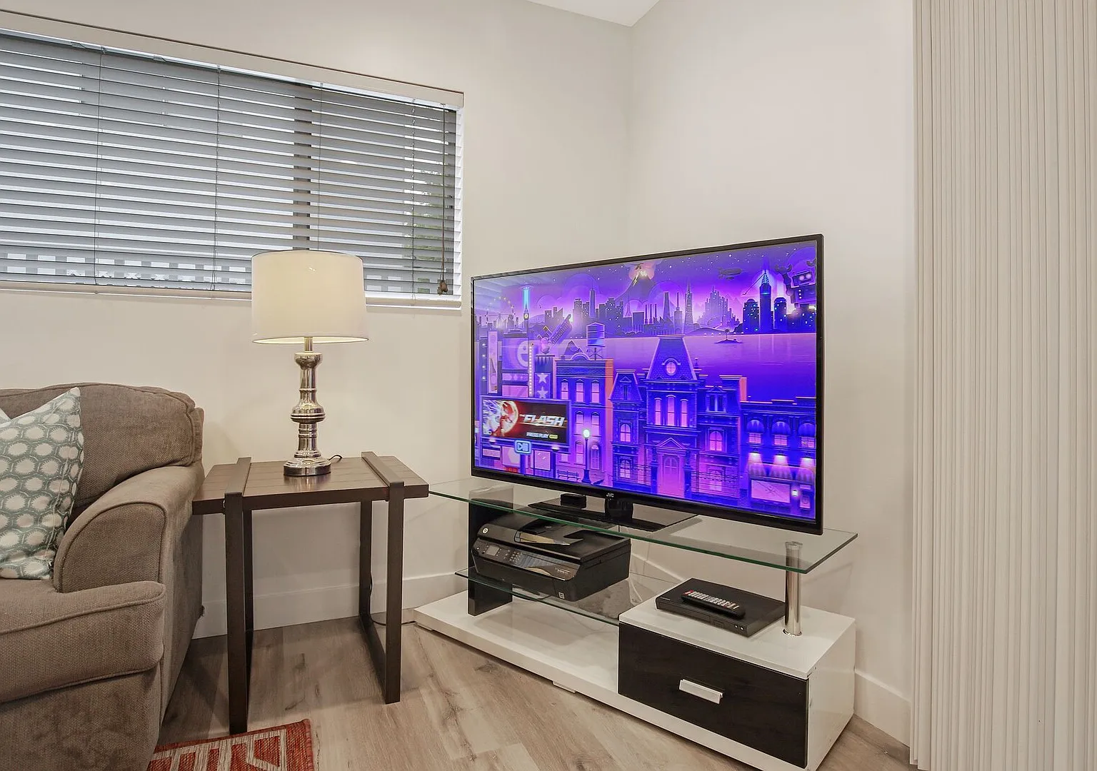 Are You Looking for A Rental in A Prime Beverly ? — Photo 4