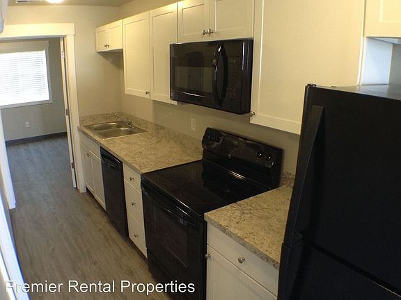 3rd image of 421 W 6th S APT 203