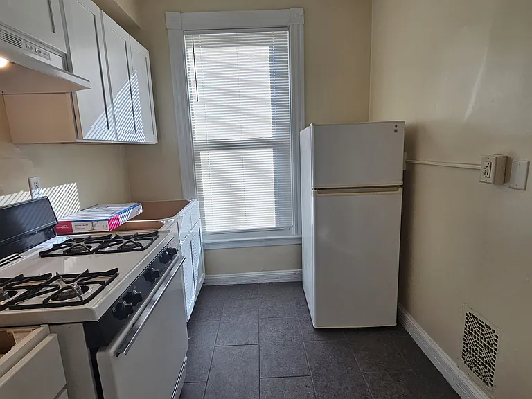 83 Sachem St #O2R — Photo 1