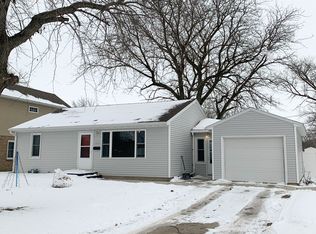 795 W 4th St, Garner, IA 50438