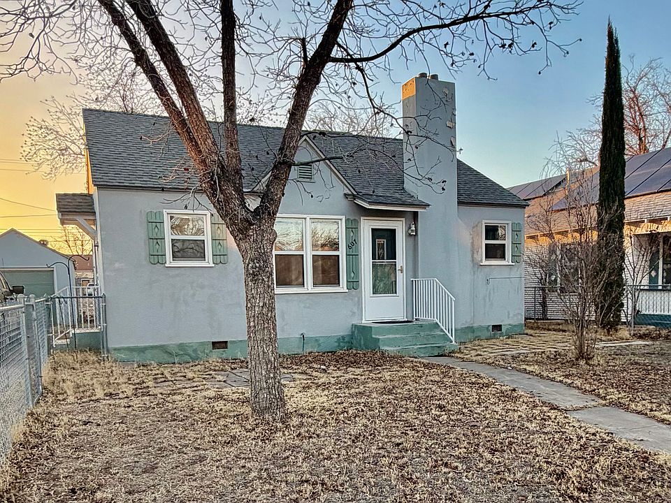 1st image of 607 N Mesquite St