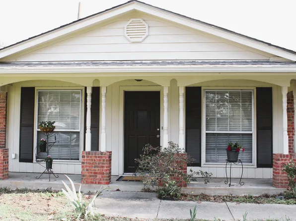 605 Lewis Dr, Hurst, TX 76054