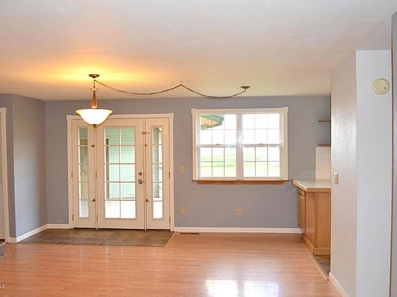 Lots of natural light throughout