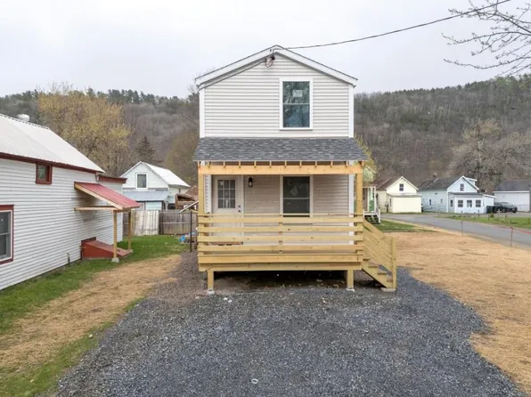 15 National Street, Windsor, VT 05089