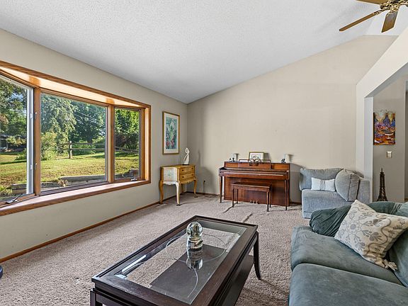 5th image of 17161 S Shore Ln
