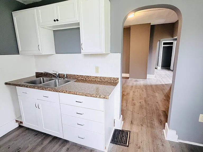 1511 Stark Ave SW — Photo 8