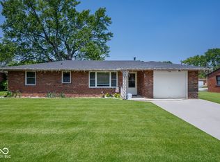 614 Belzer Dr, Anderson, IN 46011
