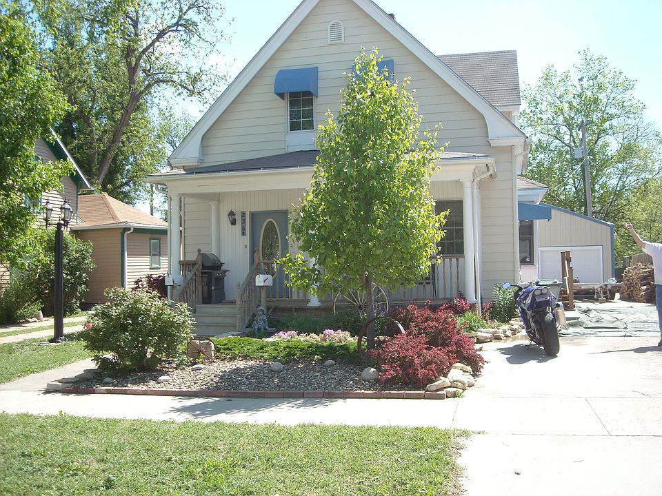 1st image of 236 N 2nd St