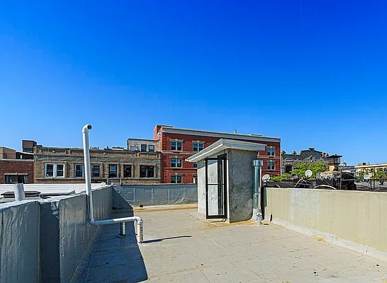 Rented by Compass | media 23