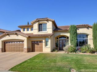 10055 Cameron Pines Way, Sacramento, CA 95829