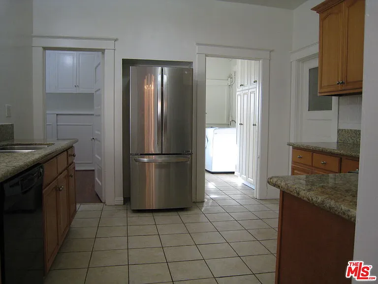 153 S Gramercy Pl — Photo 11