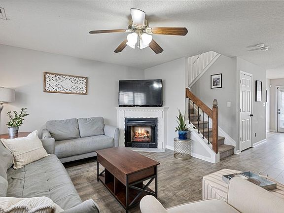 3rd image of 6346 Hibiscus Ct