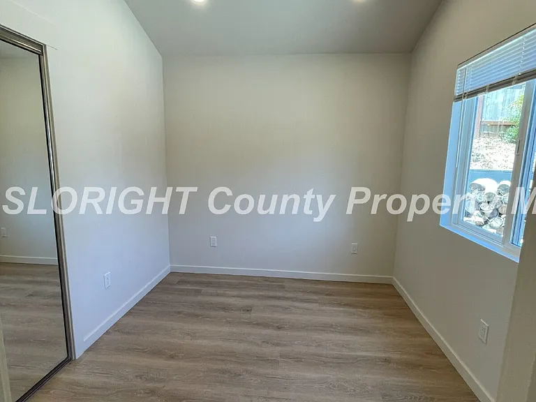 501 Luneta Dr — Photo 9