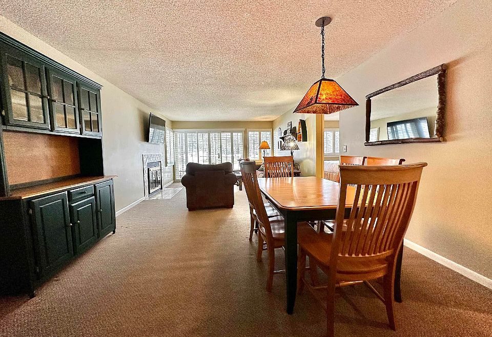 1st image of 5518 Golfview Ct #3