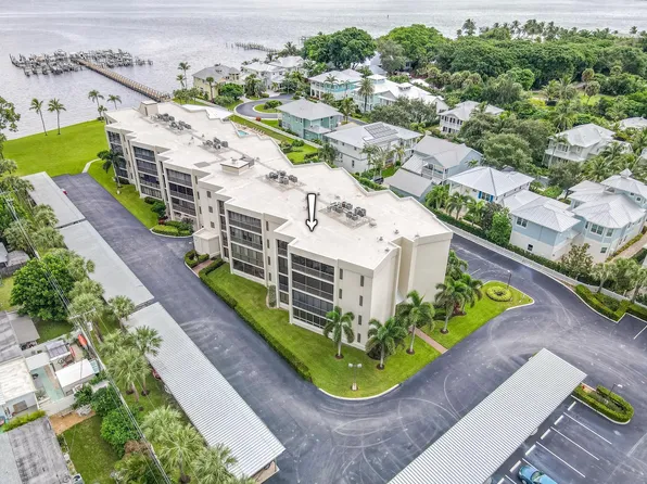 150 SE Four Winds Drive #302, Stuart, FL 34996