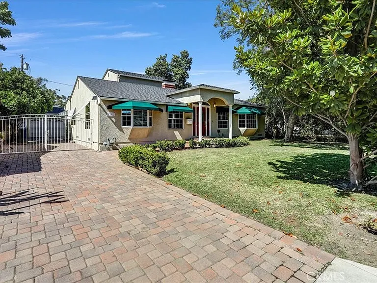 1315 W Valleyheart Dr — Photo 8