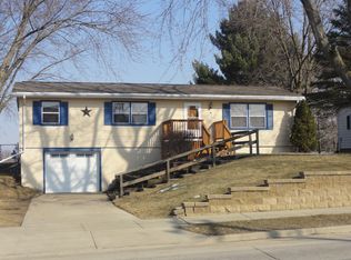 916 W Broadway St, Viroqua, WI 54665