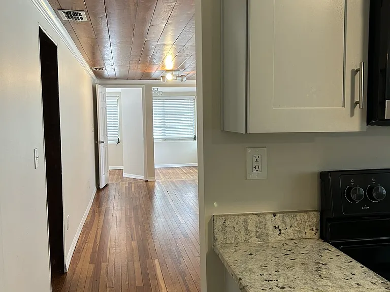 8314 N Edison Ave — Photo 9
