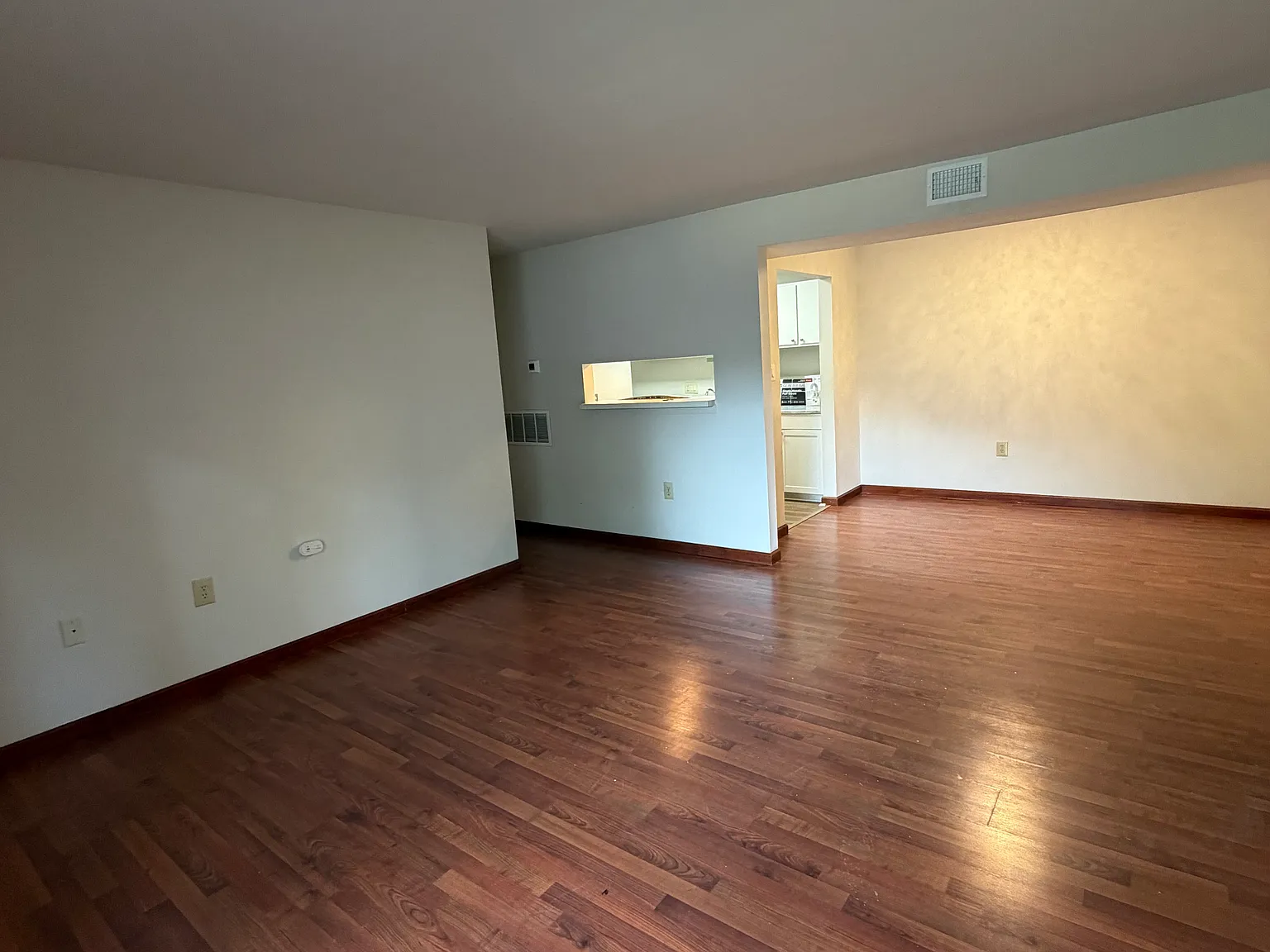 2 bed, 1038 sqft, $1,495 — Photo 3