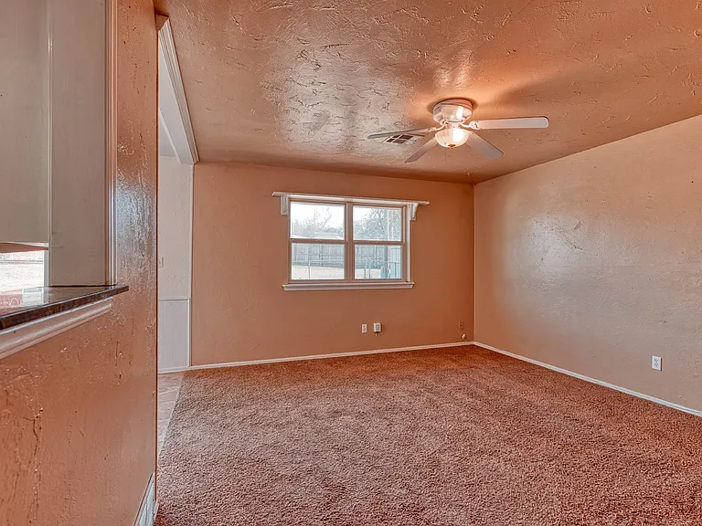 204 Vickie Dr — Photo 18