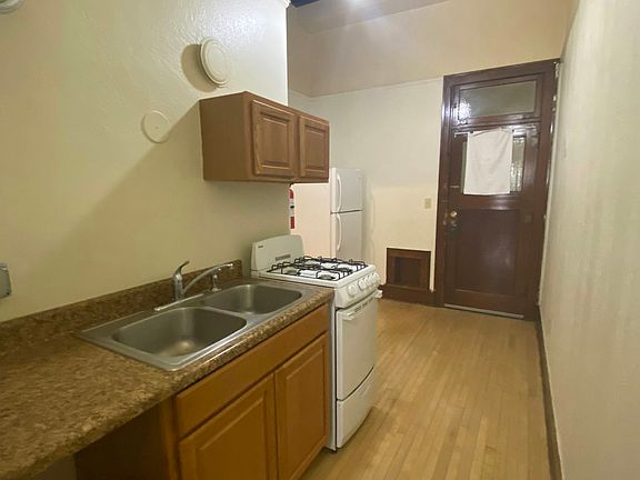 3rd image of 617 Saint Joseph St #19