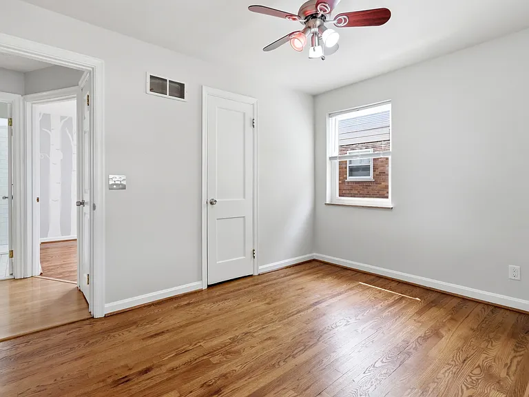 8330 Wexford Ave — Photo 17