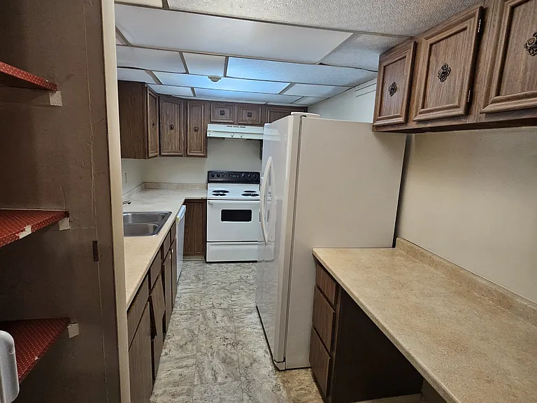 Terrace Heights Apartments — Photo 7