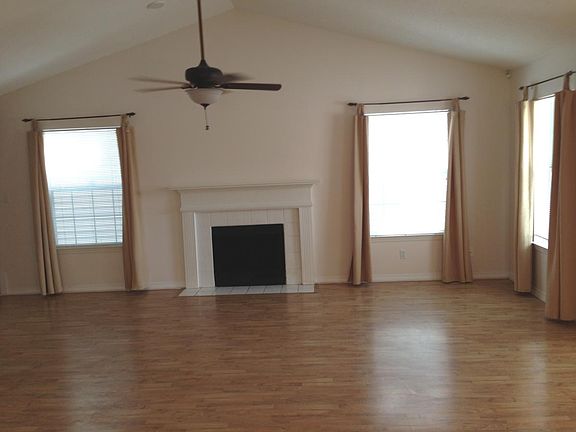 4th image of 1184 Lionsgate Ln