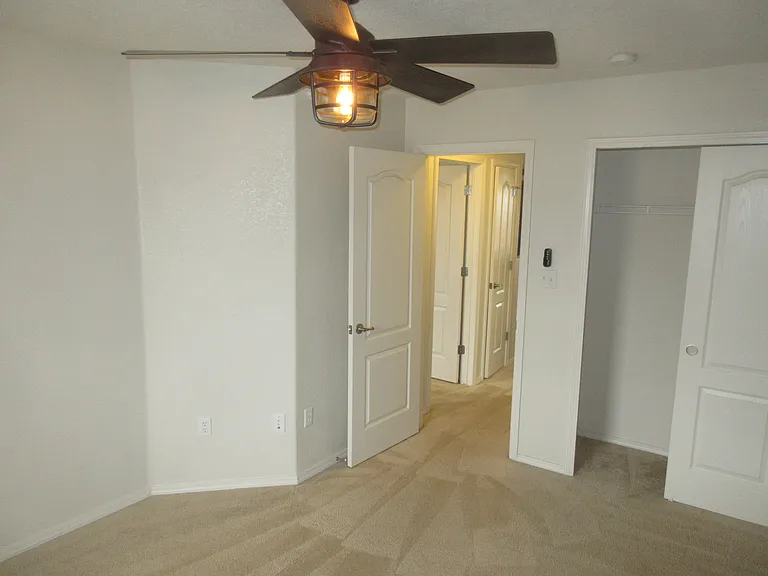 Guest Bedroom #1