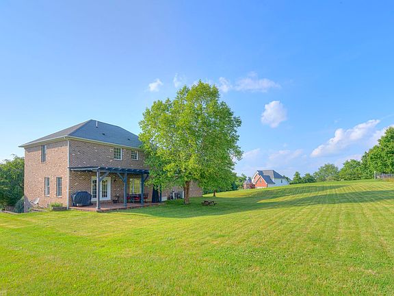 2nd image of 135 Cedar Bluff Dr