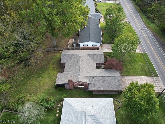 3rd image of 820 Glendale Rd