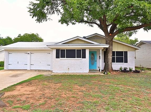 3rd image of 2025 Yorktown Dr