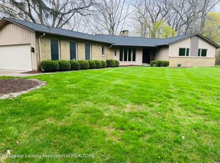 2142 Pawnee Cir, Okemos, MI 48864