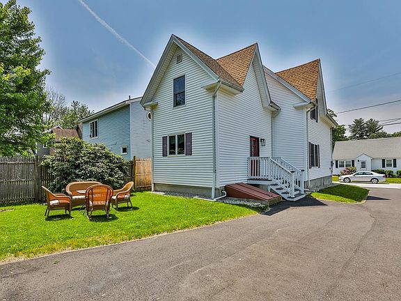 4th image of 119 Woodland Ave