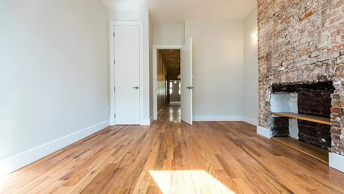 Rented by Nooklyn NYC LLC | media 12