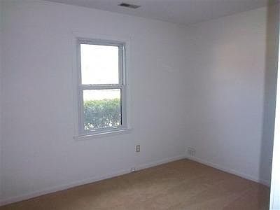 1st image of 1007 Birchwood Ln