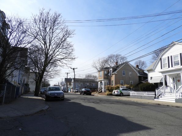 38 Chestnut St, Lynn, MA 01902