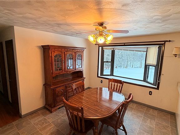 5th image of 309 Bell Point Rd