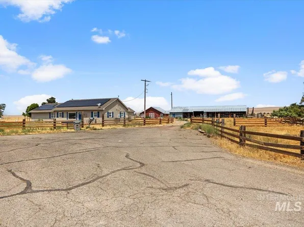 1545 NW Beaman St, Mountain Home, ID 83647