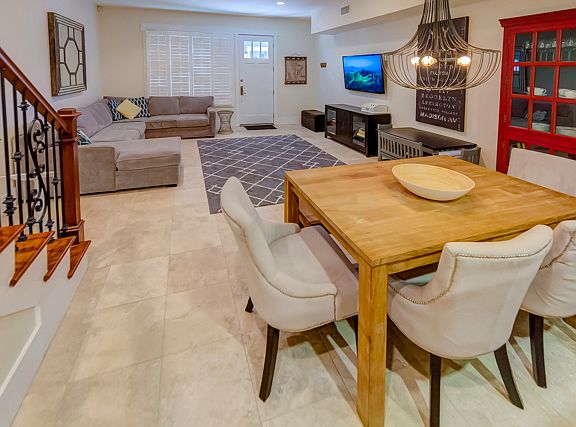 5th image of 2020 N Holly Dr #10