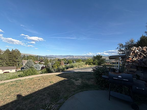 2nd image of 1823 North Rd