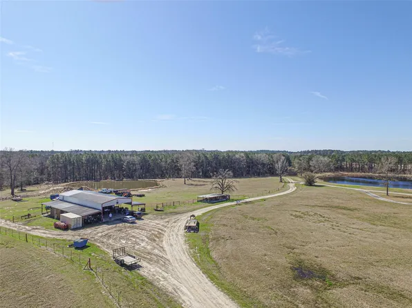 684 Hooks Rd, Corrigan, TX 75939