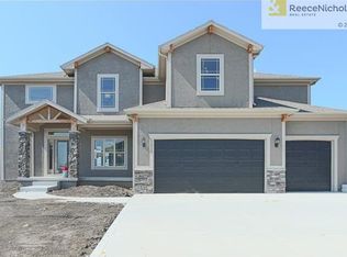 11515 W 157th Ter, Overland Park, KS 66221